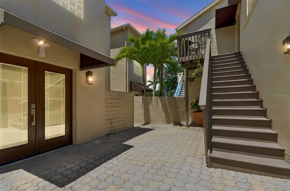 487 PINELLAS BAYWAY S #207 St Petersburg, FL 33715