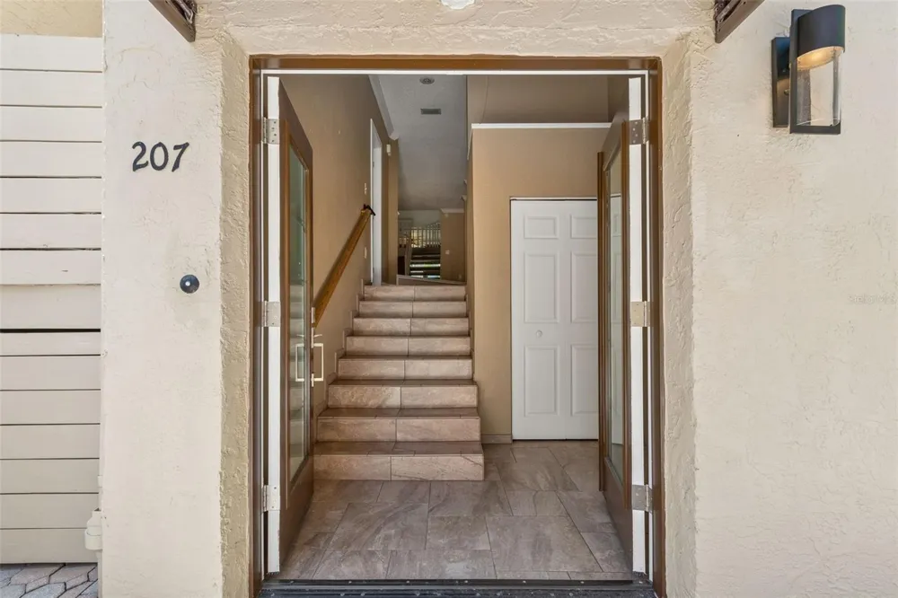 487 PINELLAS BAYWAY S #207 St Petersburg, FL 33715