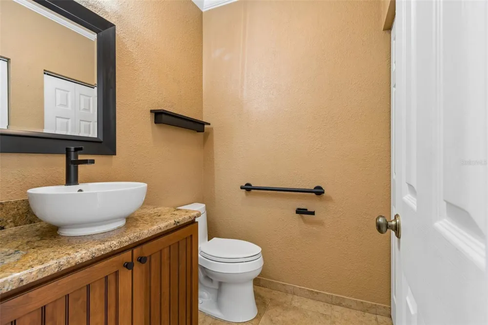 487 PINELLAS BAYWAY S #207 St Petersburg, FL 33715
