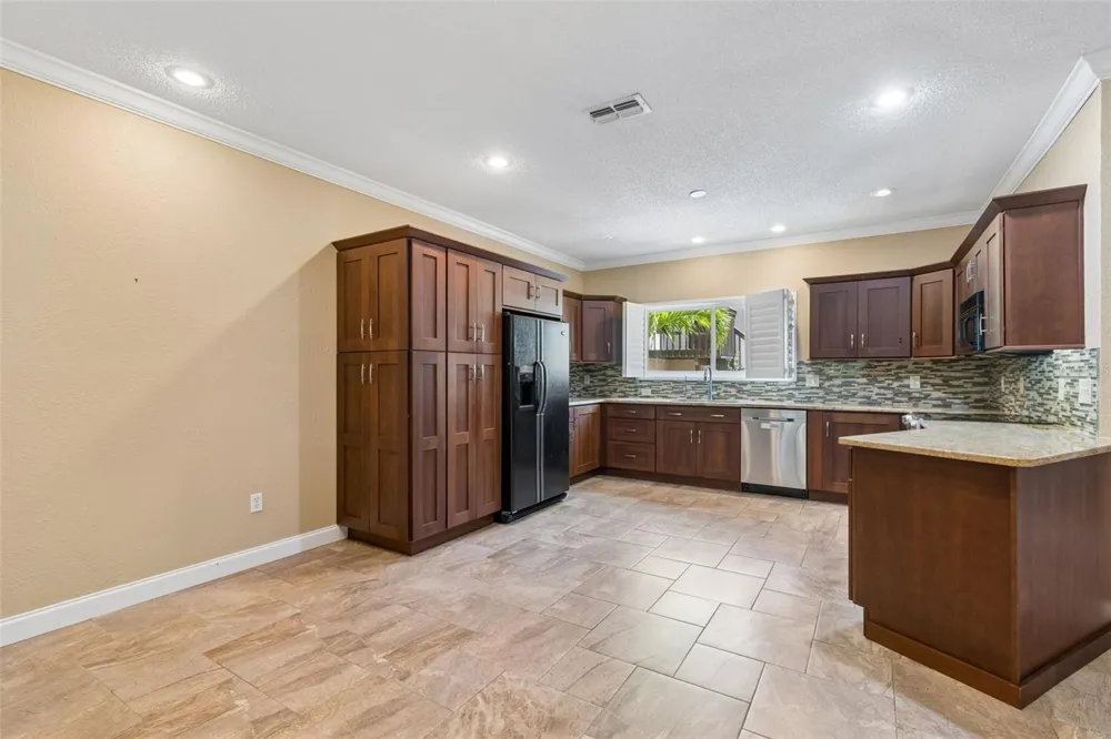 487 PINELLAS BAYWAY S #207 St Petersburg, FL 33715