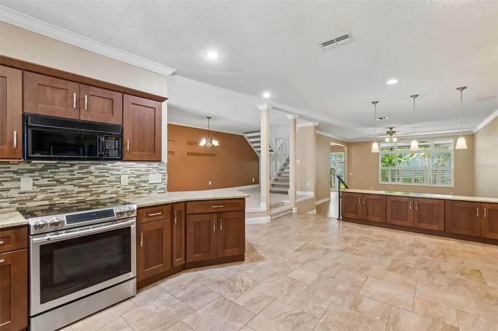 487 PINELLAS BAYWAY S #207 St Petersburg, FL 33715