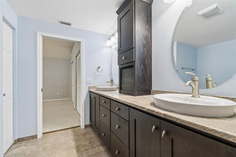 487 PINELLAS BAYWAY S #207 St Petersburg, FL 33715