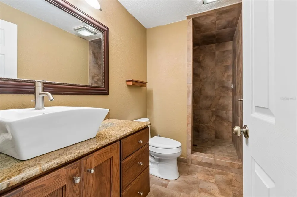 487 PINELLAS BAYWAY S #207 St Petersburg, FL 33715