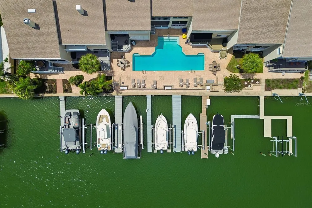 487 PINELLAS BAYWAY S #207 St Petersburg, FL 33715