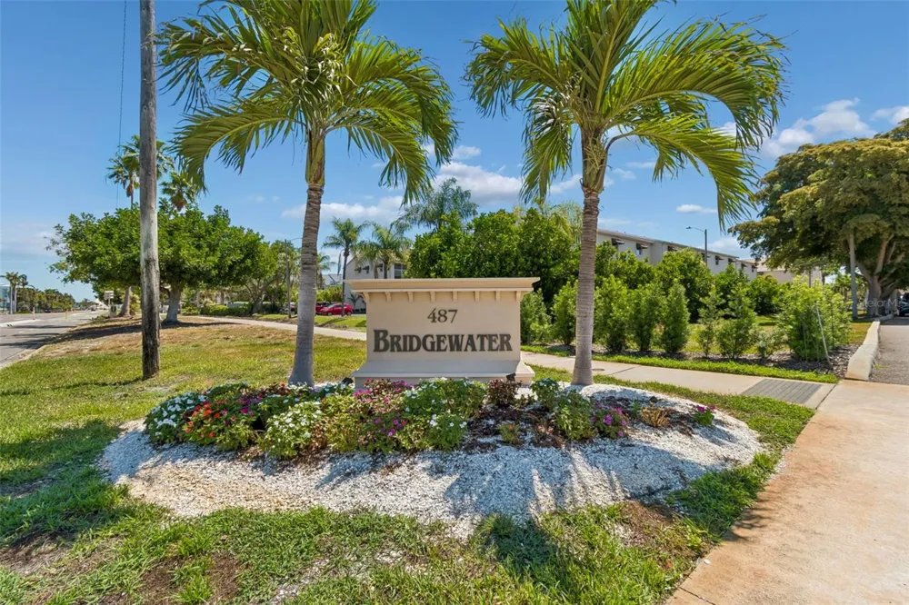487 PINELLAS BAYWAY S #207 St Petersburg, FL 33715