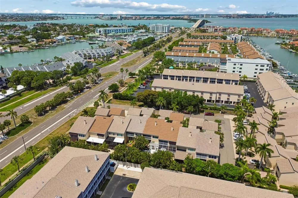 487 PINELLAS BAYWAY S #207 St Petersburg, FL 33715