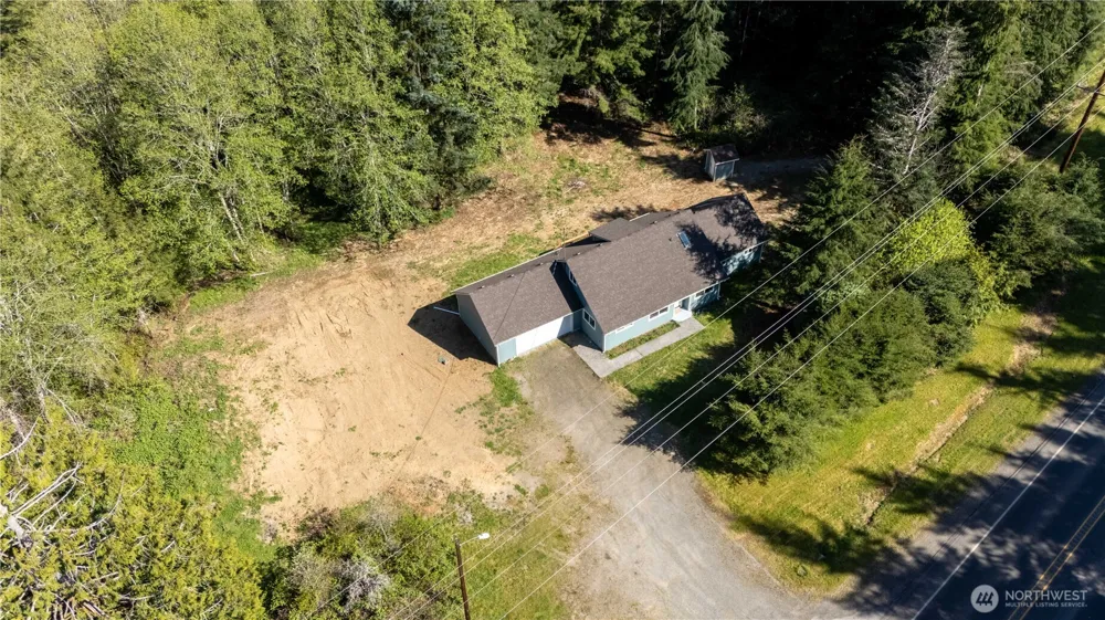 4858 US Highway 101 Humptulips, WA 98552