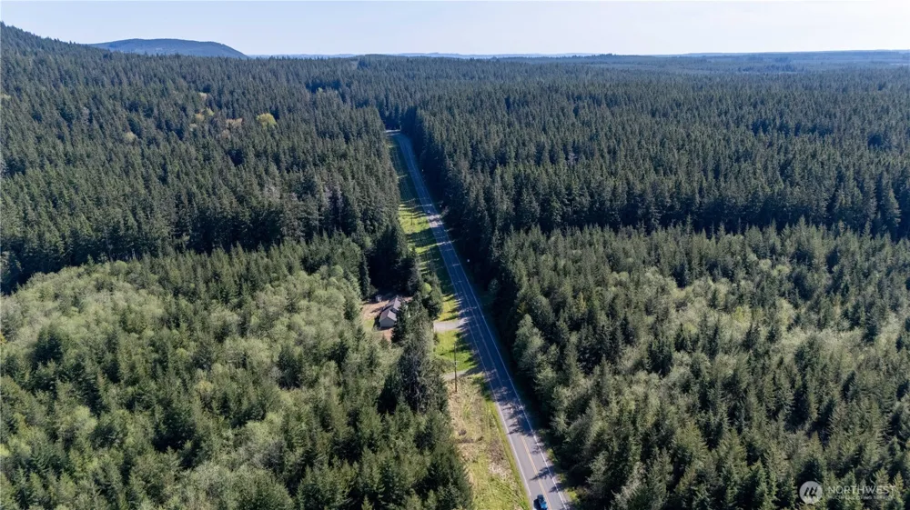 4858 US Highway 101 Humptulips, WA 98552