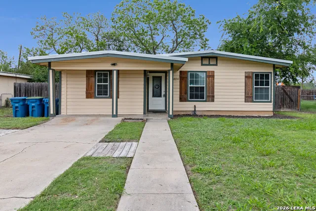 1804 McKinley Beeville, TX 78102
