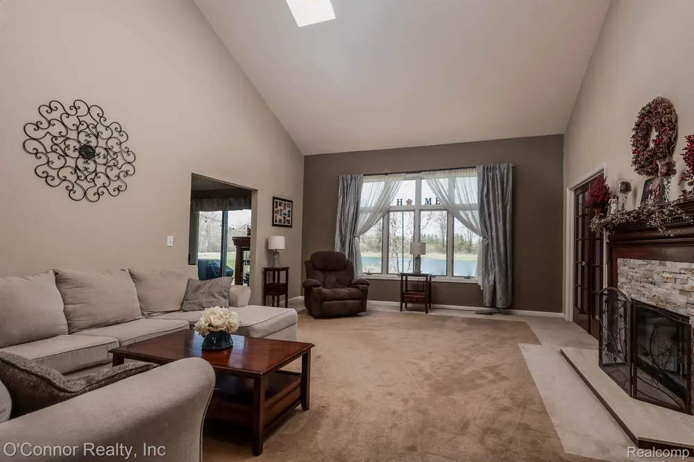 7978 Frith Road Columbus Township, MI 48063