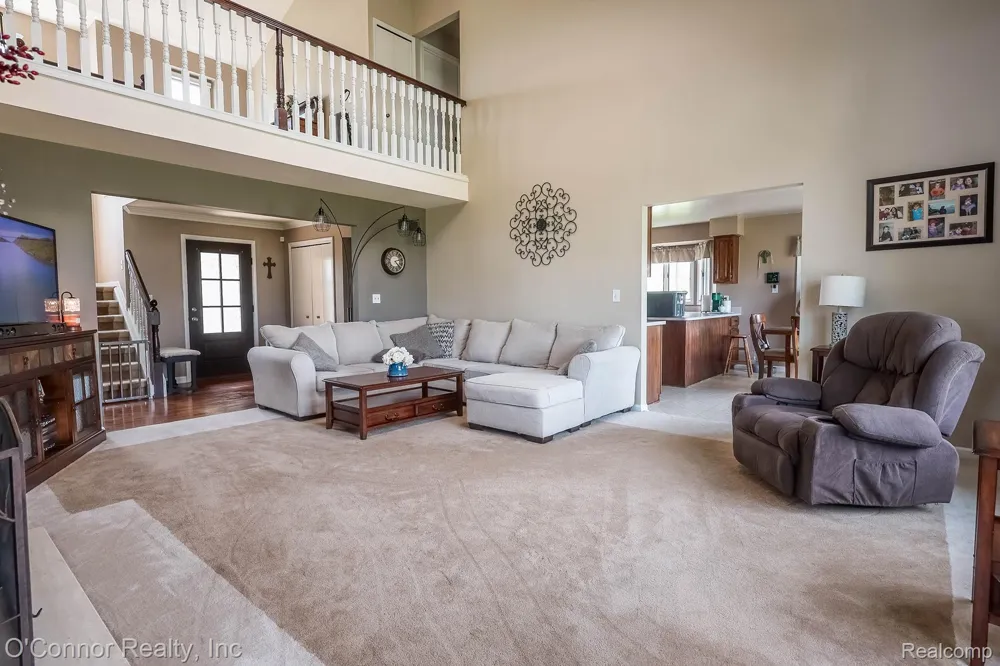 7978 Frith Road Columbus Township, MI 48063