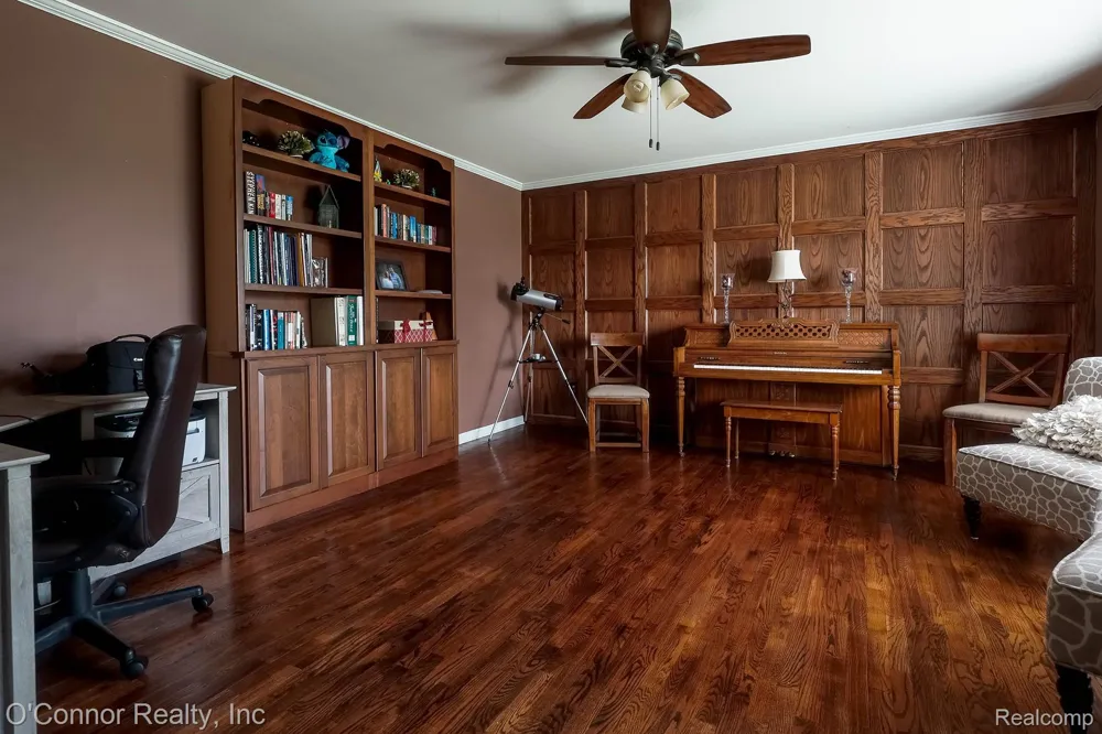 7978 Frith Road Columbus Township, MI 48063