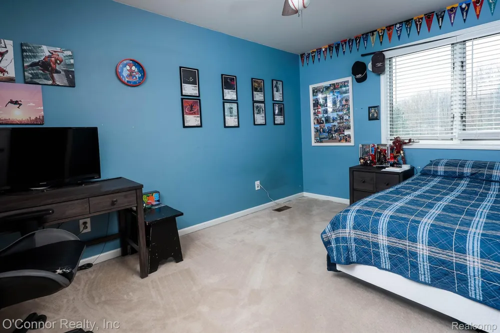 7978 Frith Road Columbus Township, MI 48063