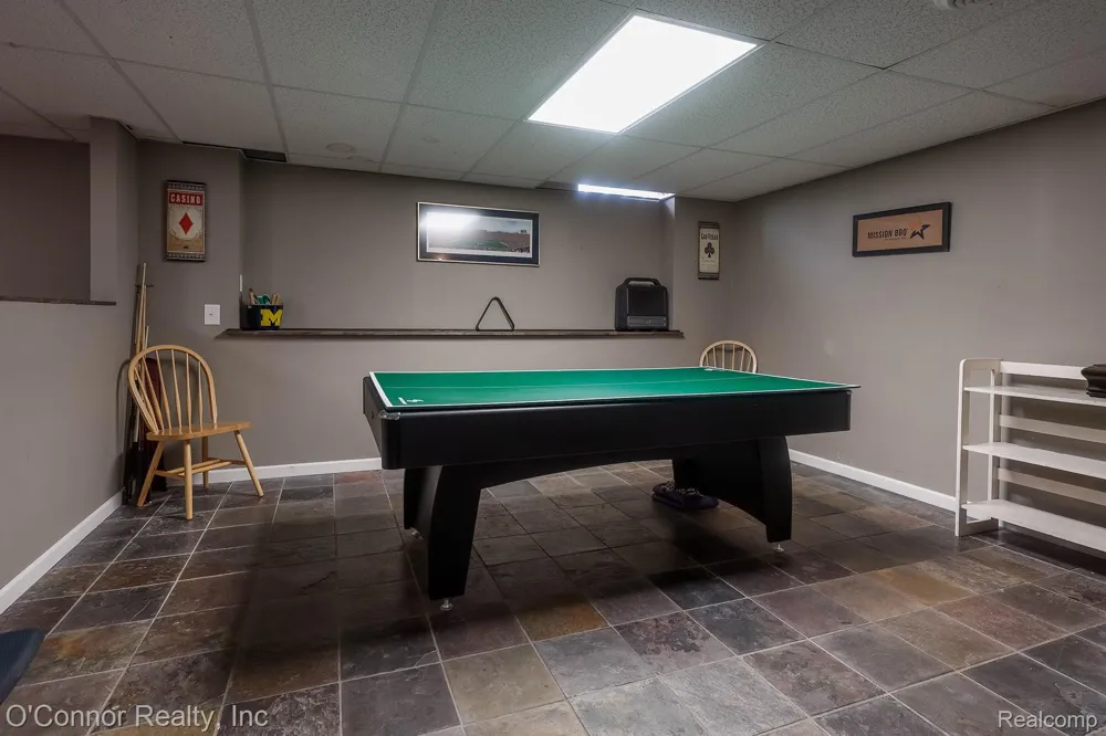 7978 Frith Road Columbus Township, MI 48063