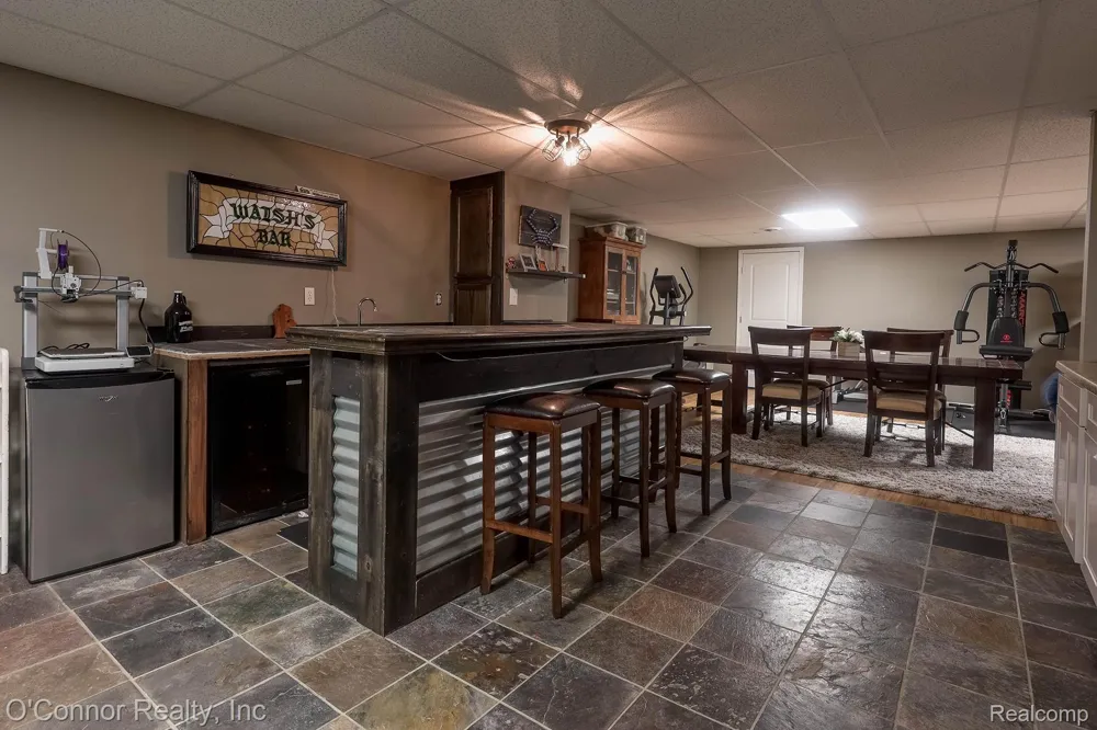 7978 Frith Road Columbus Township, MI 48063