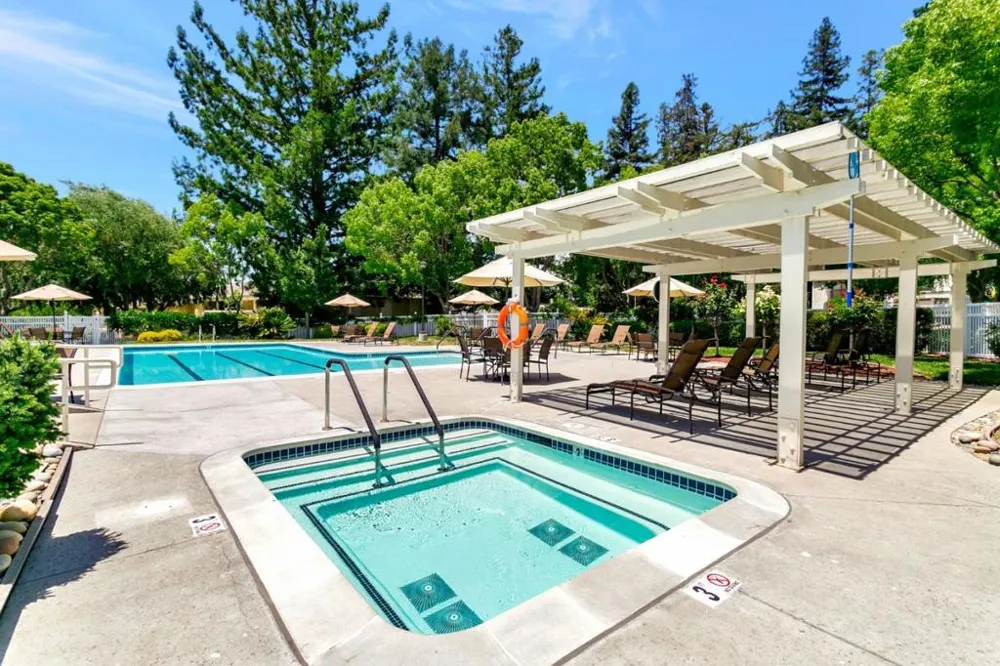 7402 Via Calzada San Jose, CA 95135