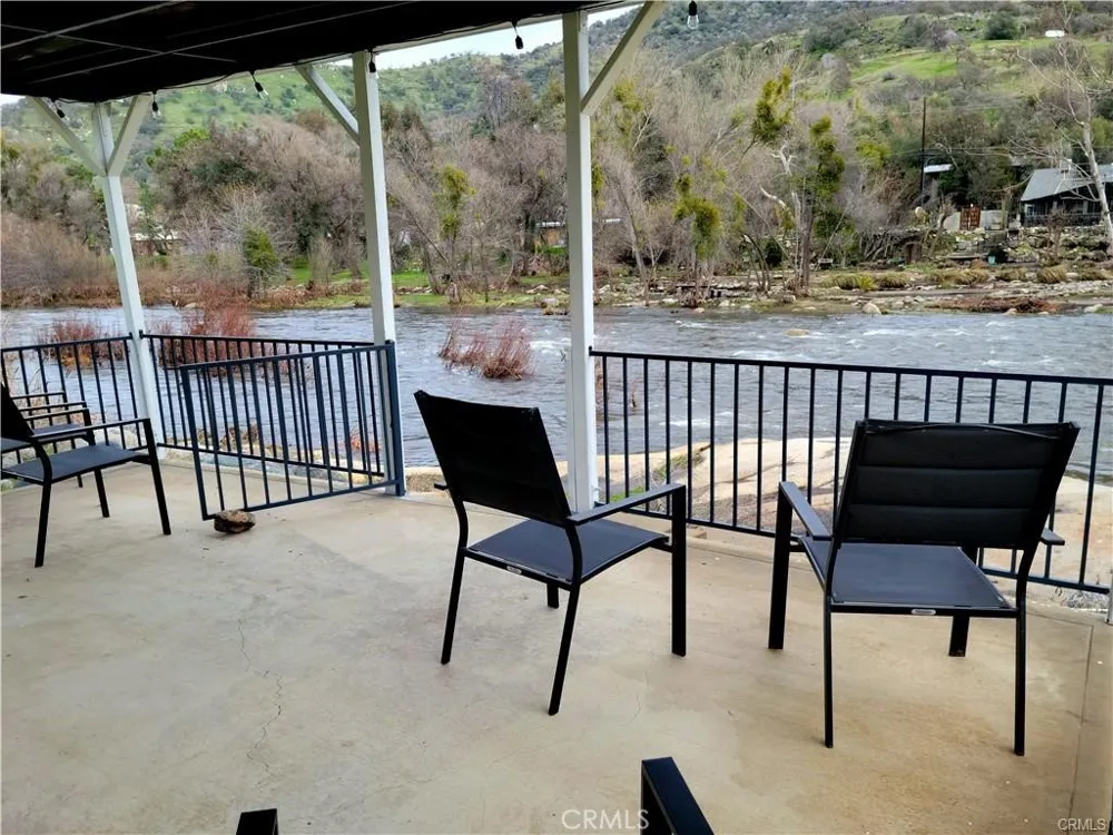 41830 Fork Drive Three Rivers, CA 93271