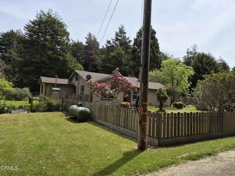 20301 Lyta Way Fort Bragg, CA 95437
