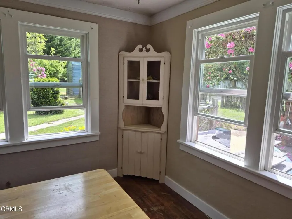 20301 Lyta Way Fort Bragg, CA 95437