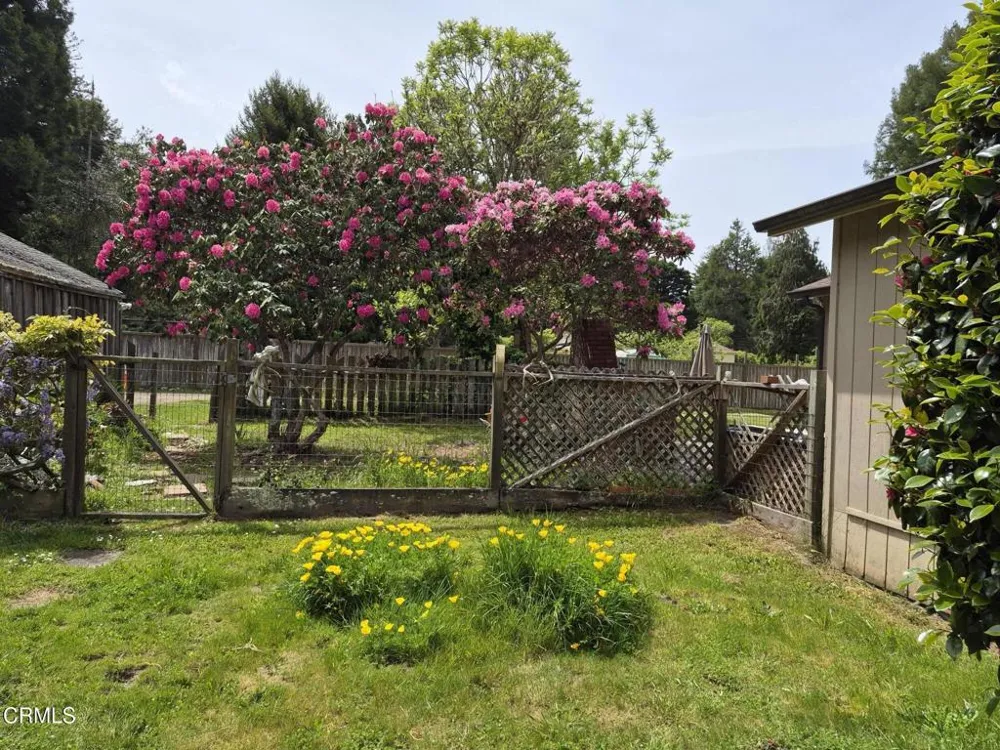 20301 Lyta Way Fort Bragg, CA 95437