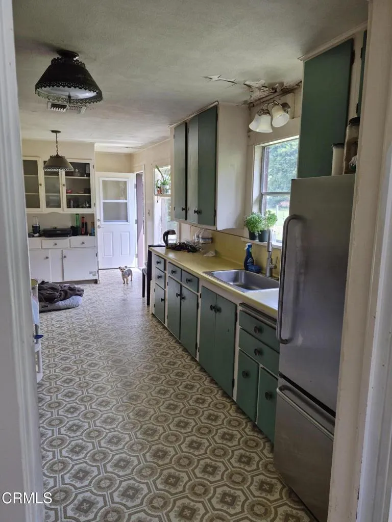 20301 Lyta Way Fort Bragg, CA 95437
