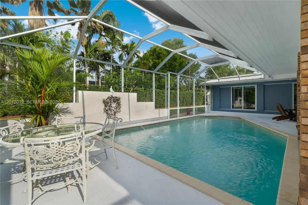 13401 SW 74th Ave Pinecrest, FL 33156