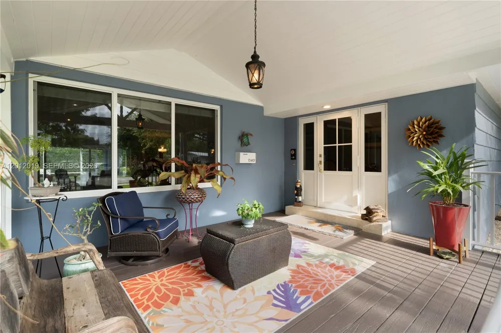 13401 SW 74th Ave Pinecrest, FL 33156