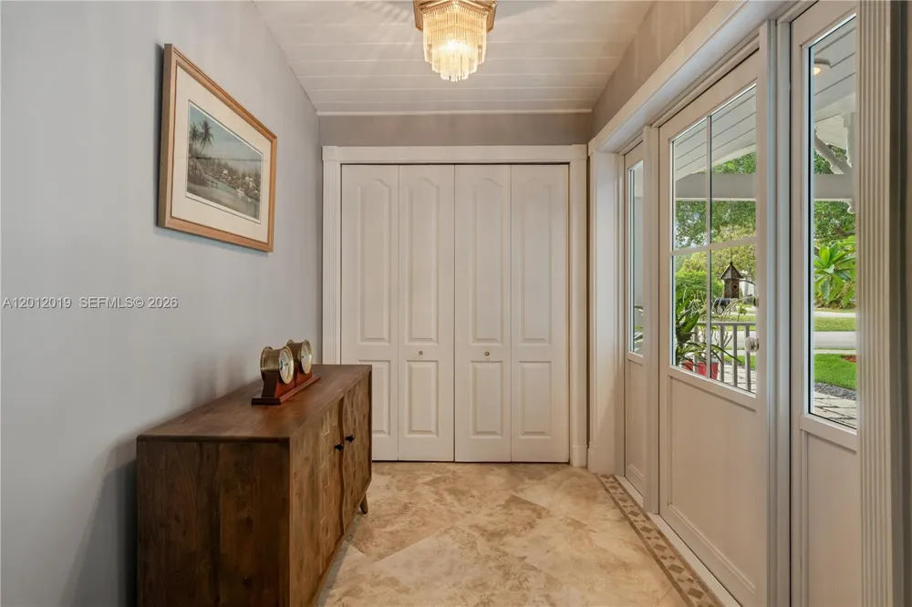 13401 SW 74th Ave Pinecrest, FL 33156