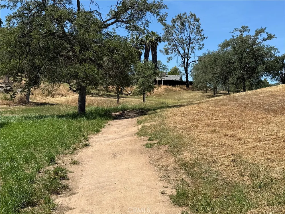 958 N Kings Canyon Court Coarsegold, CA 93614