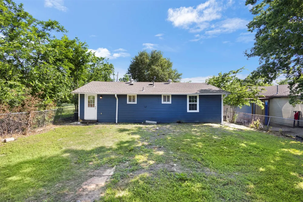 215 E 3rd Street Ferris, TX 75125