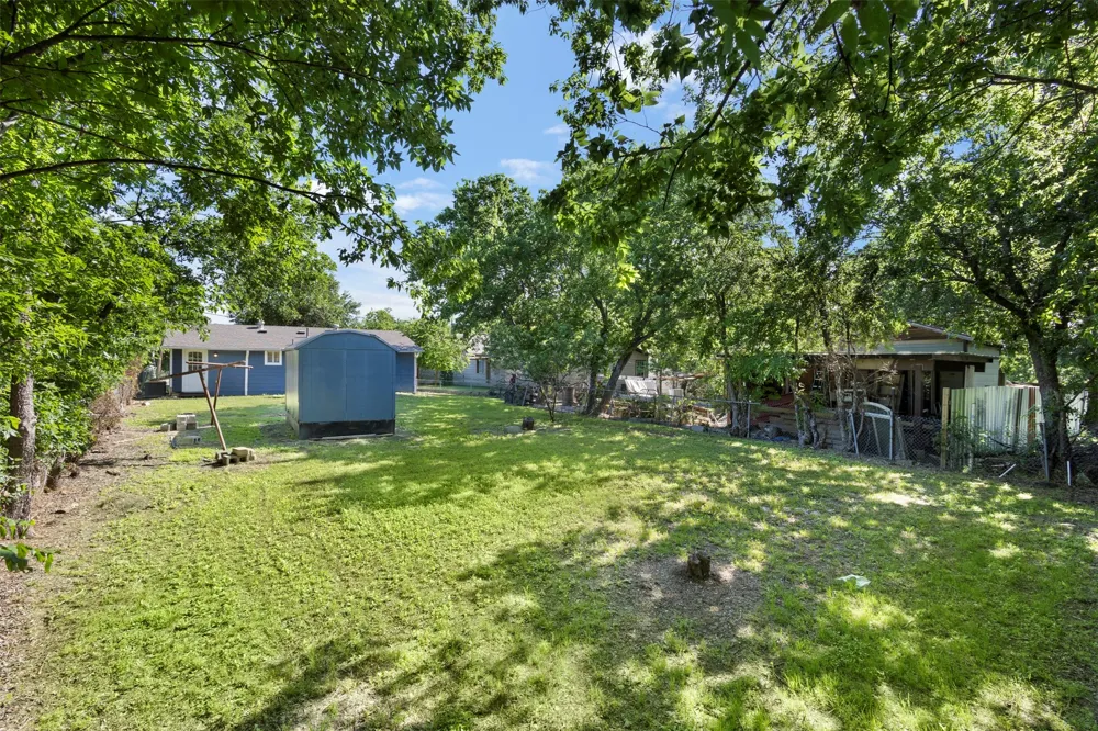 215 E 3rd Street Ferris, TX 75125