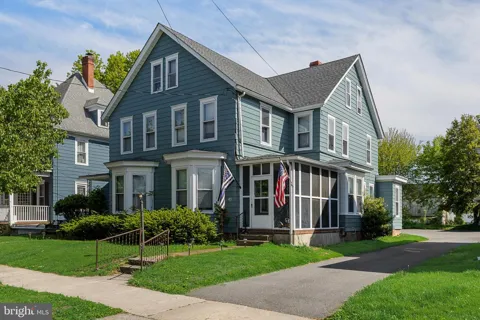 34 BOWEN AVENUE