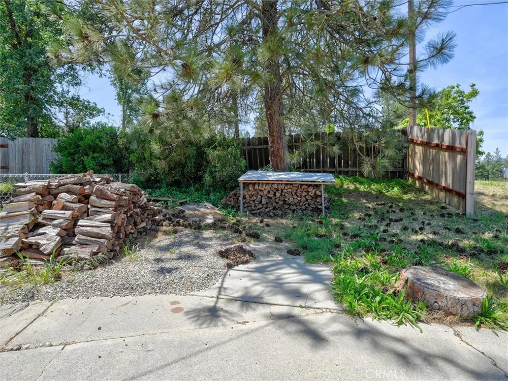 45744 Oakview Oakhurst, CA 93644