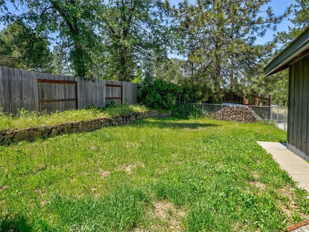 45744 Oakview Oakhurst, CA 93644