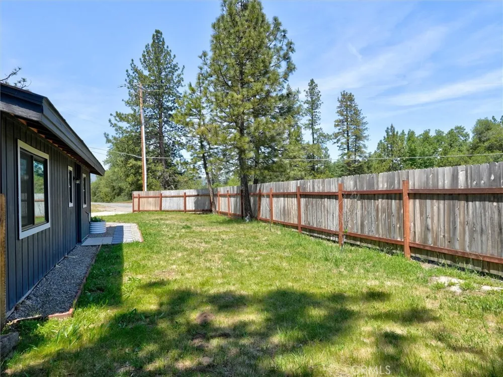 45744 Oakview Oakhurst, CA 93644