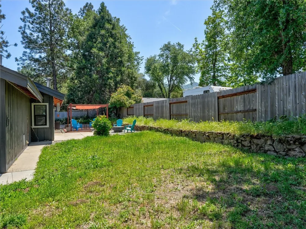 45744 Oakview Oakhurst, CA 93644