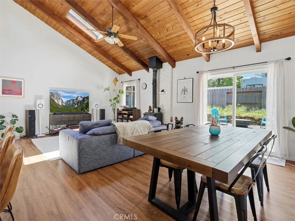 45744 Oakview Oakhurst, CA 93644