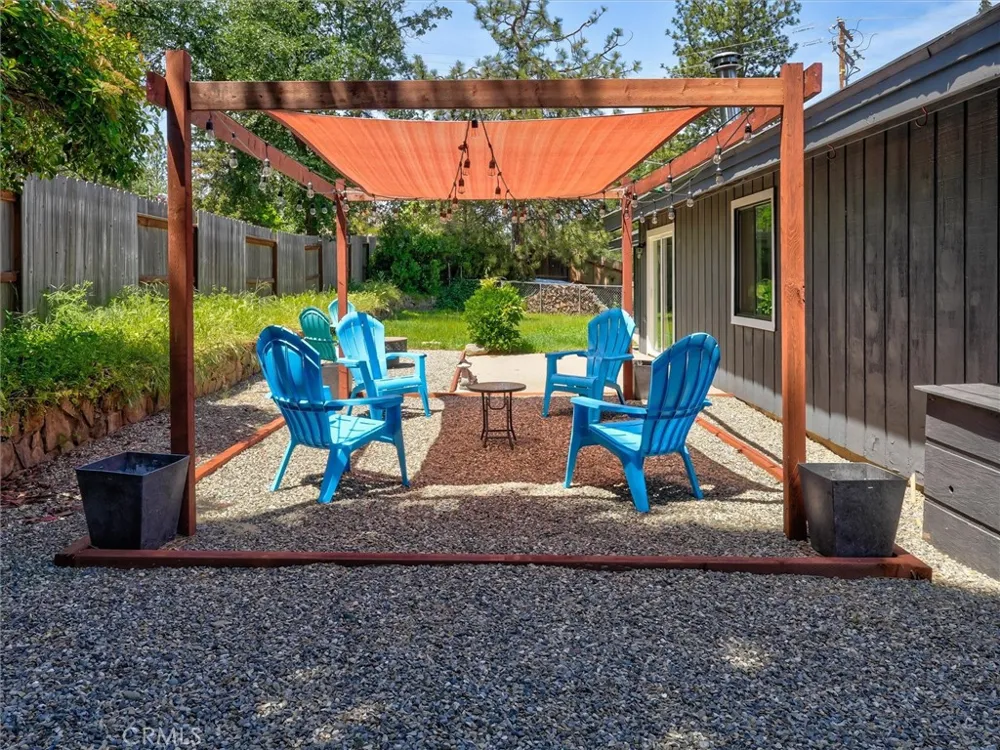 45744 Oakview Oakhurst, CA 93644