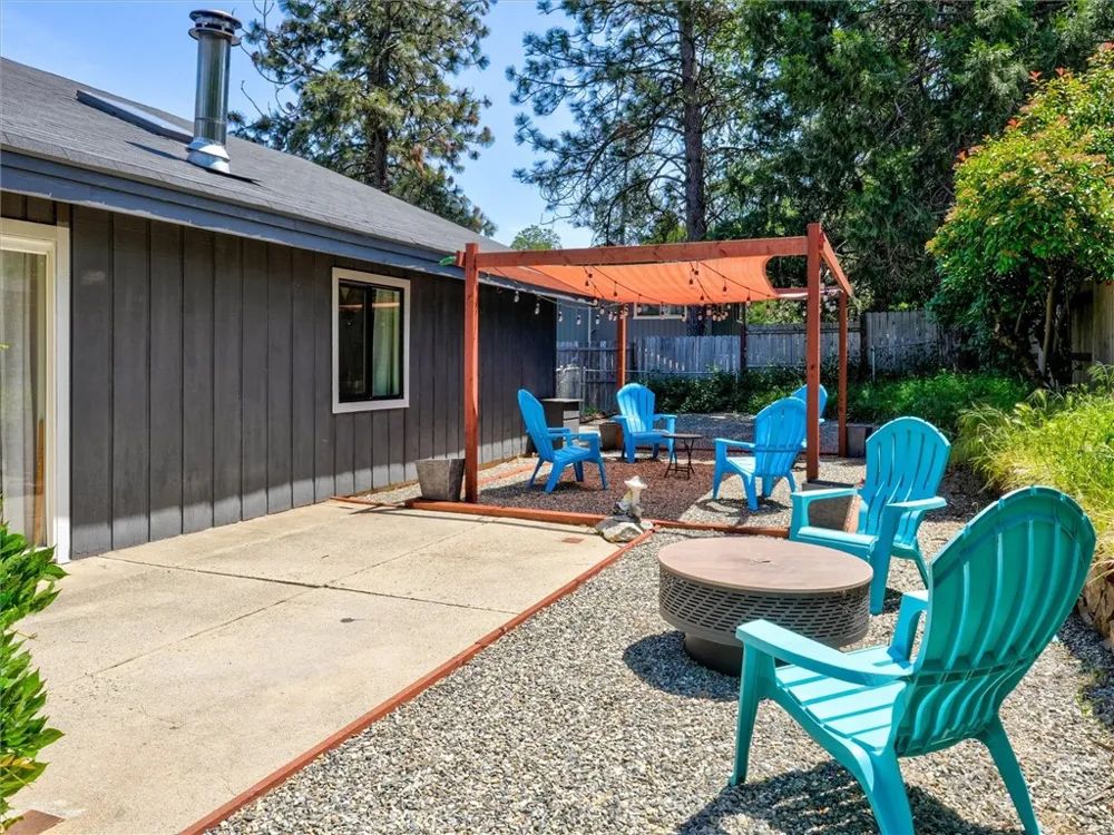 45744 Oakview Oakhurst, CA 93644