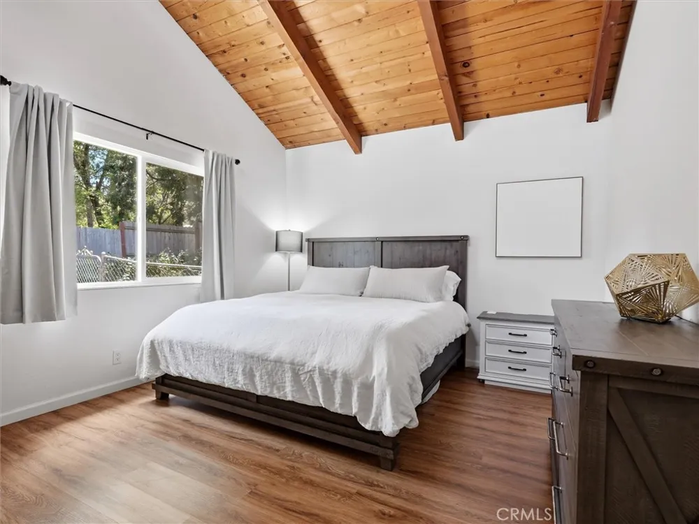 45744 Oakview Oakhurst, CA 93644