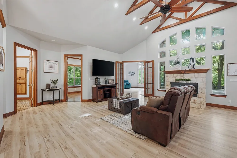 31 Forest Hills Circle Gunter, TX 75058