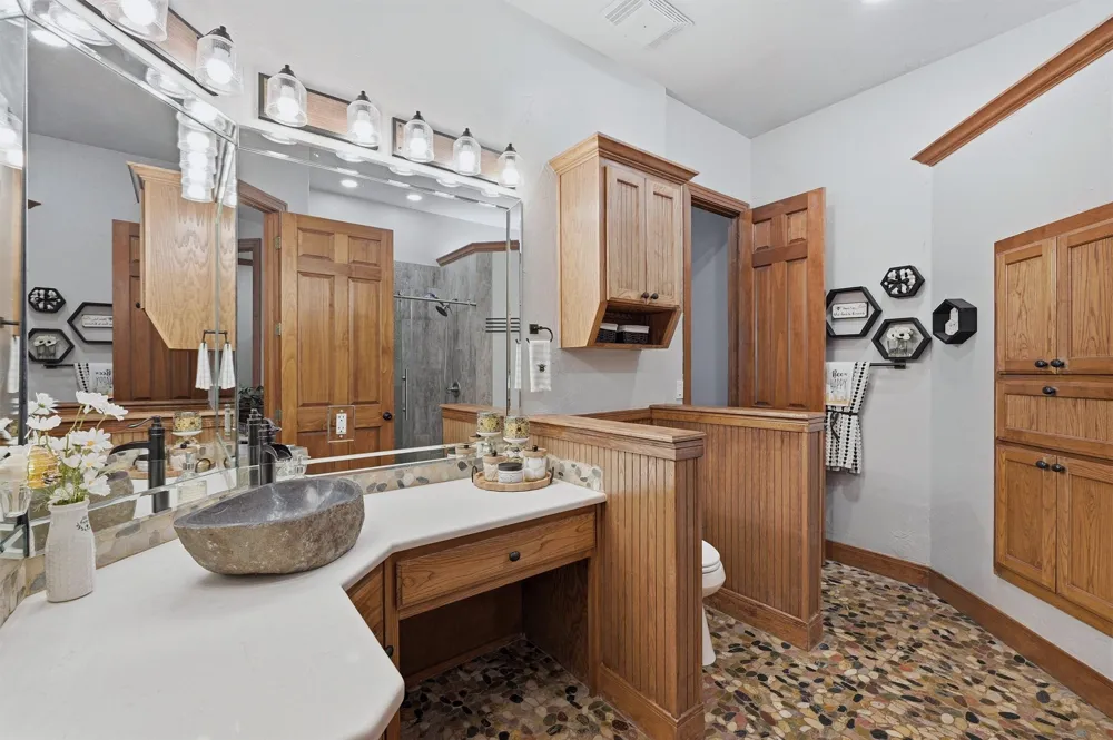31 Forest Hills Circle Gunter, TX 75058