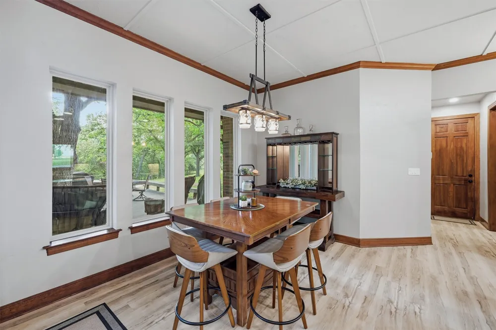31 Forest Hills Circle Gunter, TX 75058