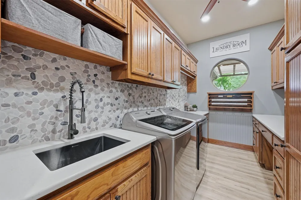 31 Forest Hills Circle Gunter, TX 75058