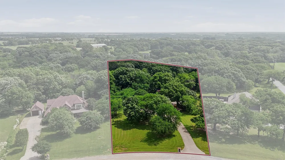 31 Forest Hills Circle Gunter, TX 75058