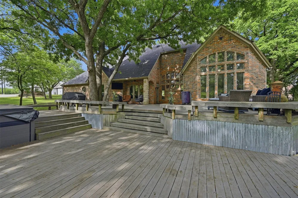 31 Forest Hills Circle Gunter, TX 75058