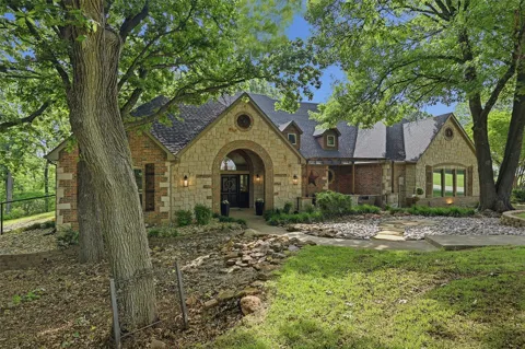 31 Forest Hills Circle