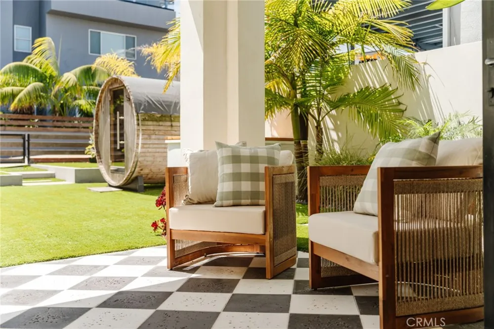 429 20th Street Manhattan Beach, CA 90266