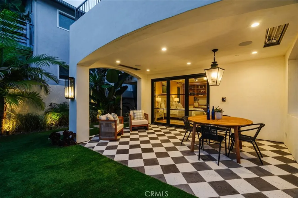 429 20th Street Manhattan Beach, CA 90266
