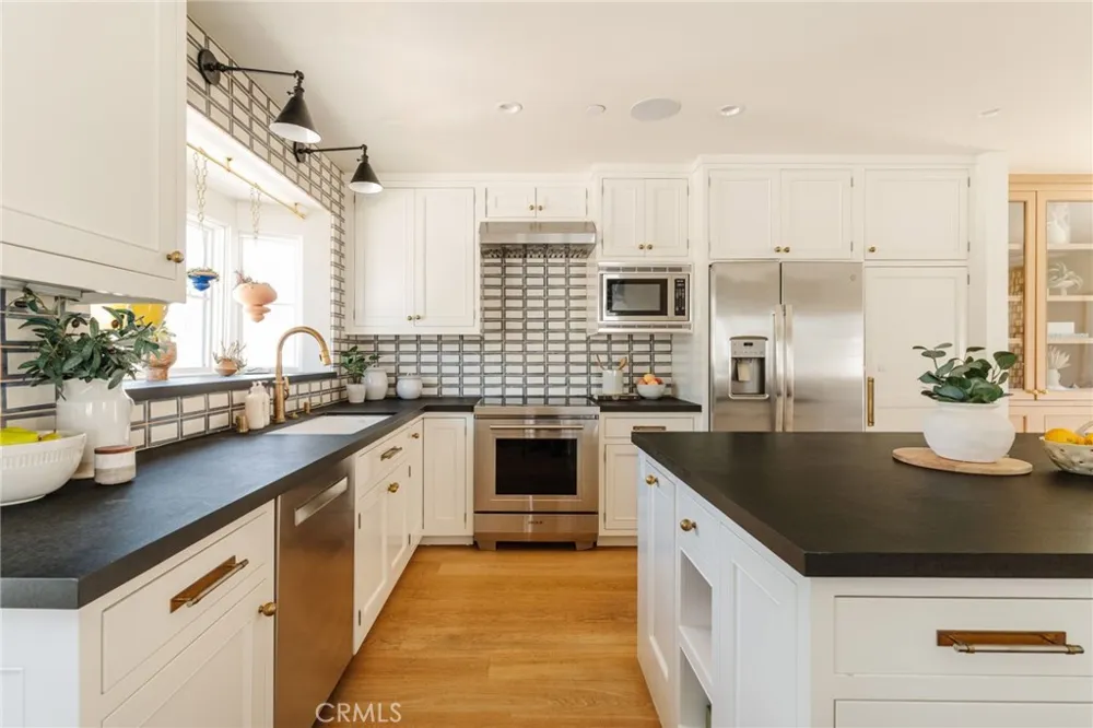 429 20th Street Manhattan Beach, CA 90266